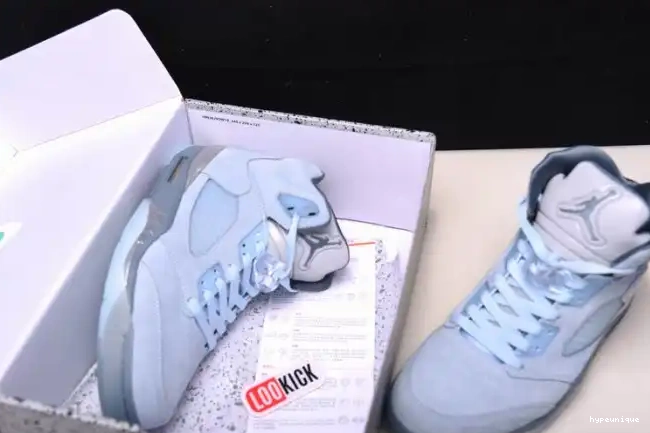 HYPE Jordan Retro Bluebird Air (W) DD9336-400 5 0424